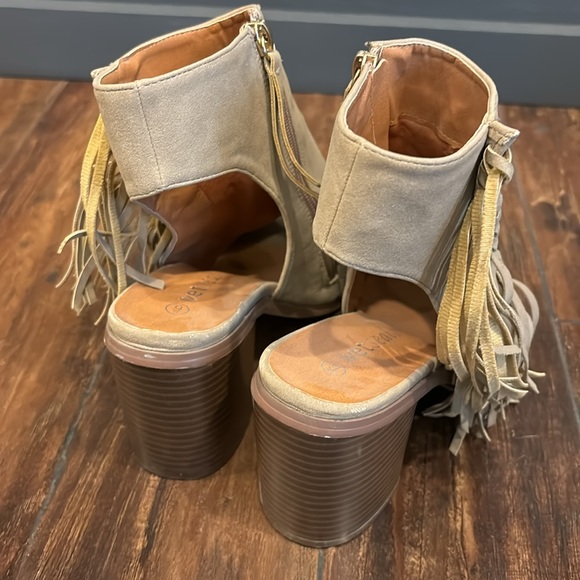 Open toe open heal boots - Picture 3 of 3